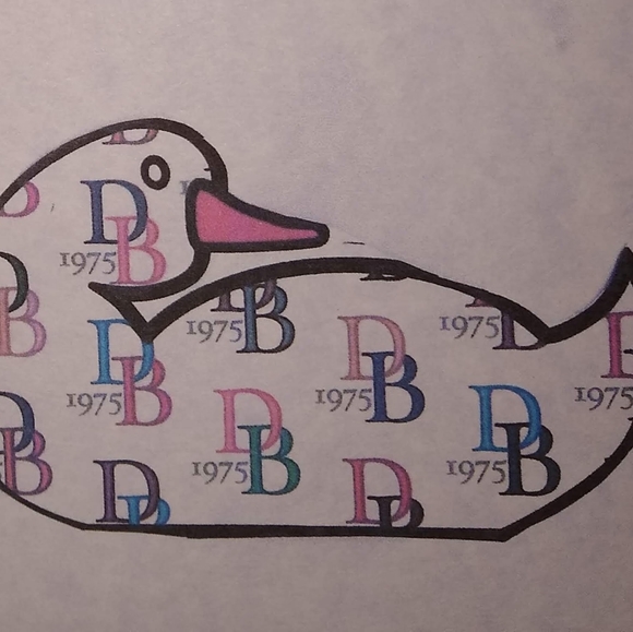 Meet your Posher, Debra - Picture 3 of 3